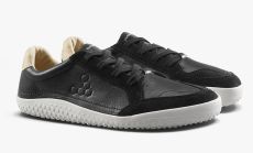 Paljasjalka nahkatennarit juniorille - musta - Gobi Sneaker - VivoBarefoot